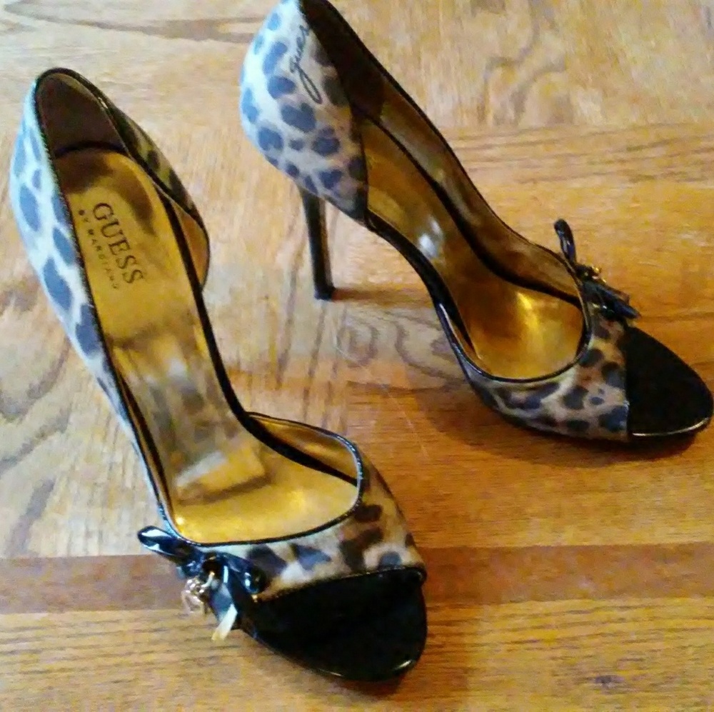 Guess High heels Animal print Hearts Size 10M